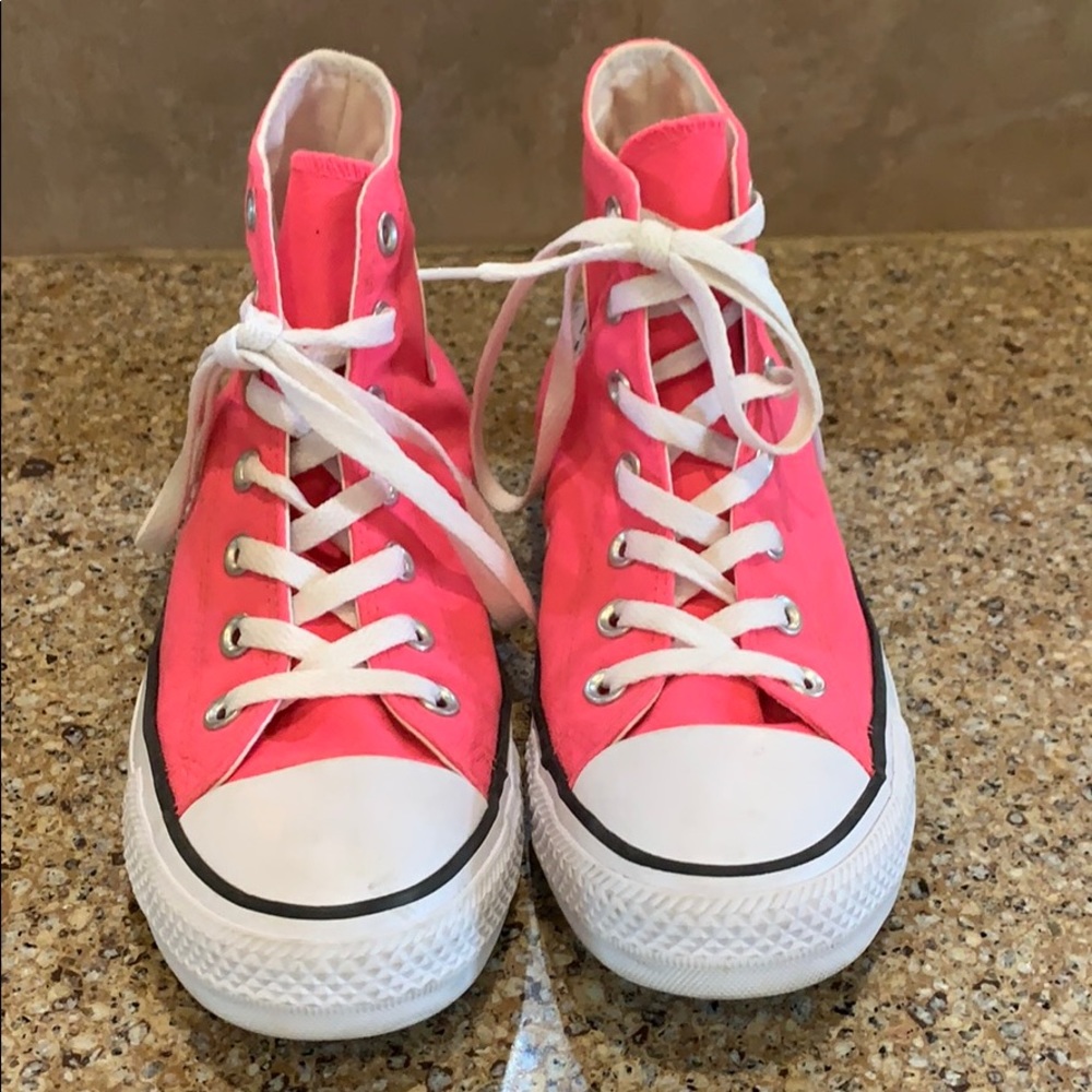 Pink converse